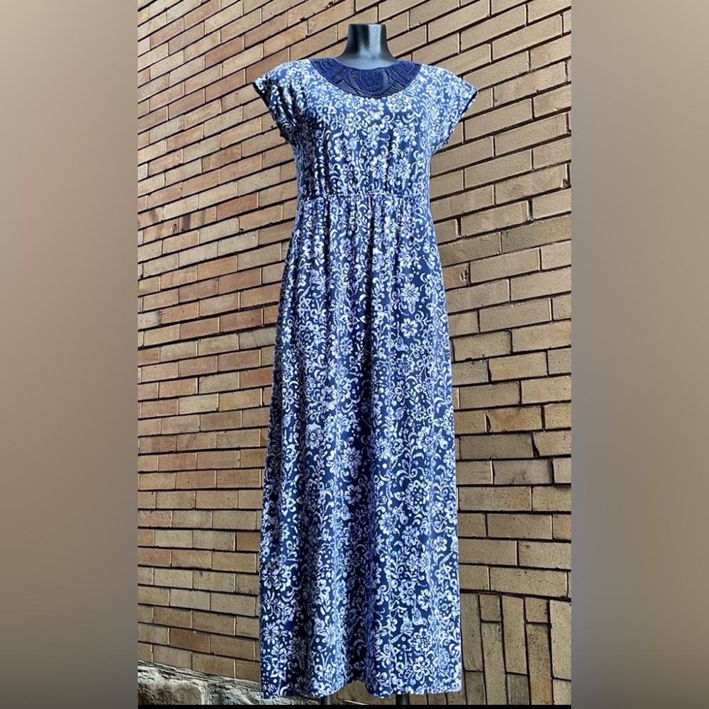 Lands’ End Navy Floral Crochet Trim Dress Size Small 6 8